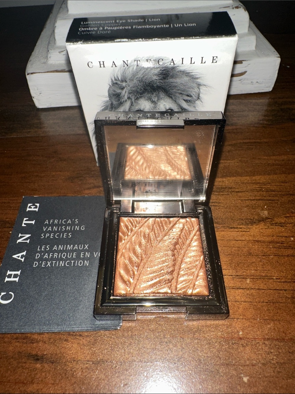 Chantecaille Highlighter Compact - Lion